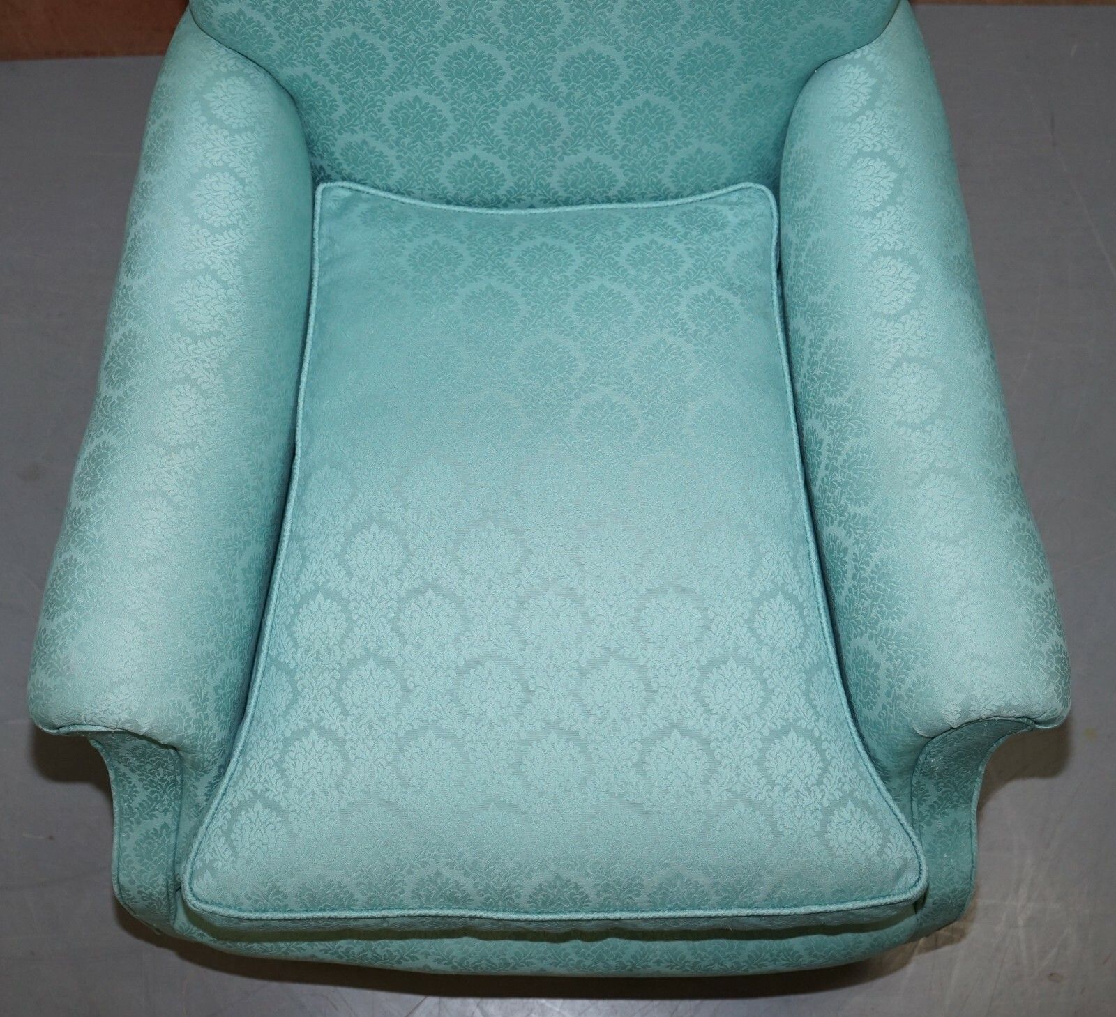Original Howard & Sons Berners Street Fully Stamped Victorian Club Armchair photo vinterior