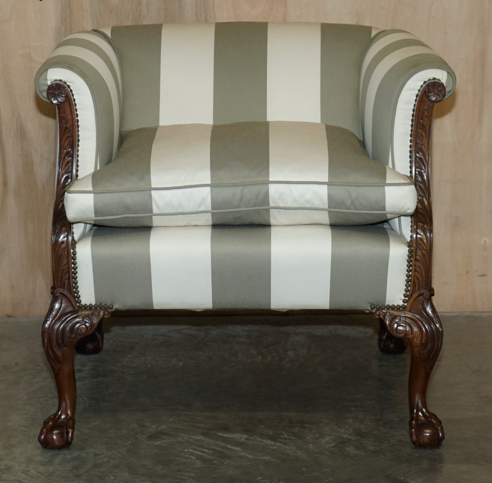 Antique Victorian Pair Of Claw & Ball Feet Hand Carved Walnut Club Armchairs photo for sale