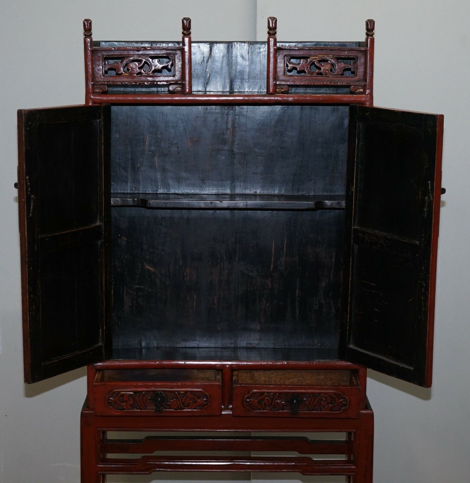 4850.0 Exquisite Shanxi Province 18th Century Chinese Red Lacquer Cabinet Ornate Carved photo
