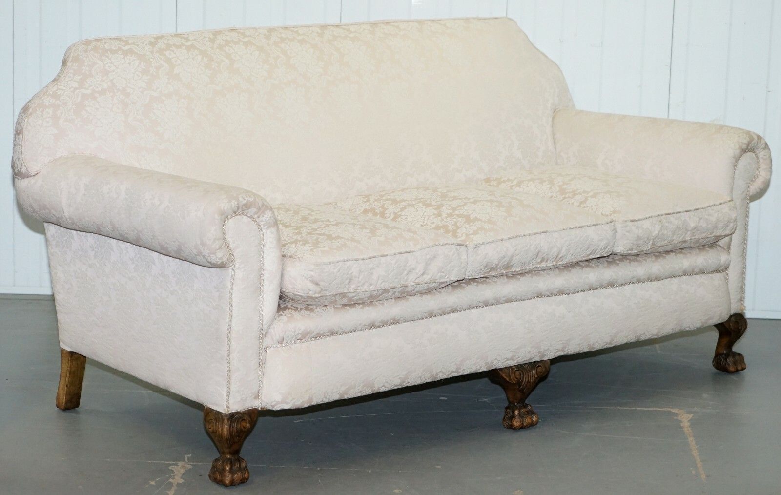 Rare Victorian Damask Upholstery Walnut Carved Lion Paw Feet Sofa Armchair Suite photo furniture