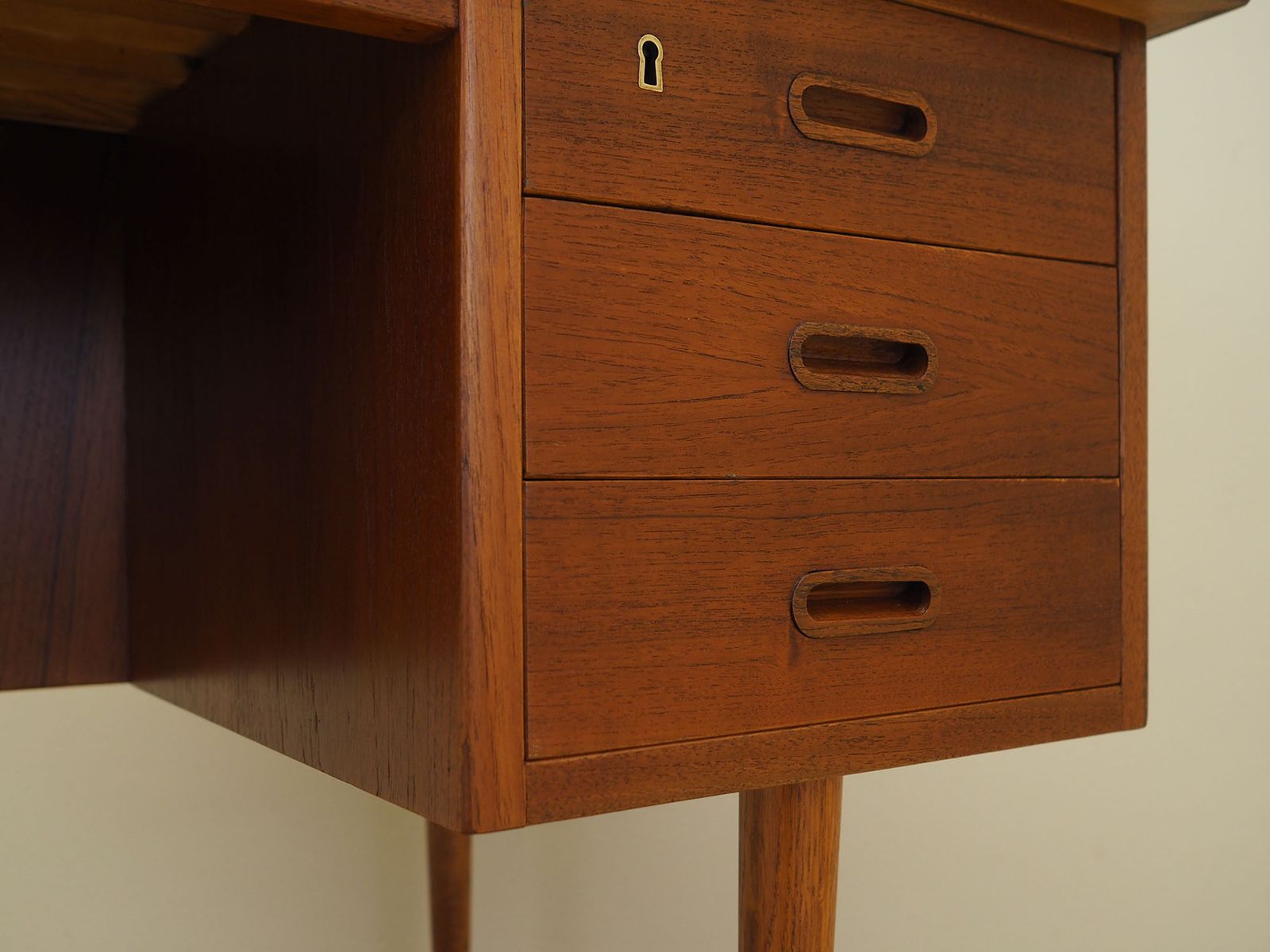 1509.0 Teak Desk, Danish Design, 1960s, Manufactured In Denmark photo