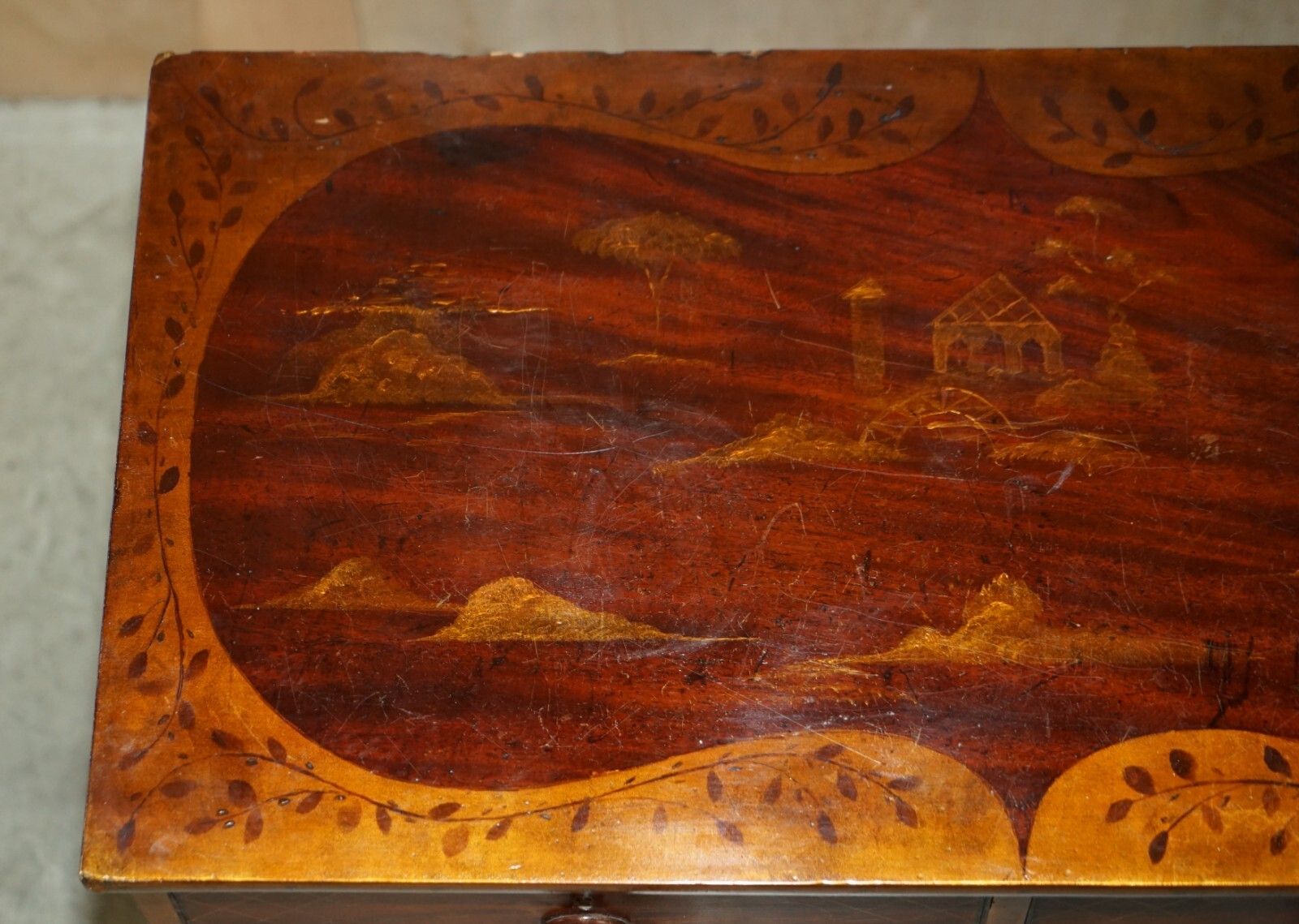 photo vintage Sublime Antique Victorian 1860 Chinese Chinoiserie Painted Chest Of Drawers
