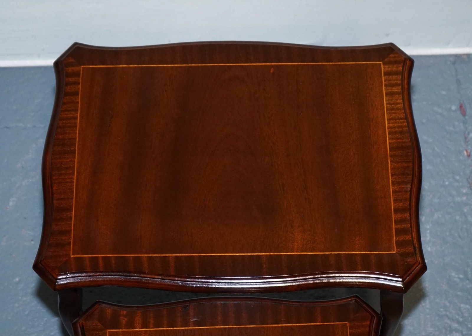 550.0 Vintage Hardwood Nest Of Tables With Inlay Queen Anne Style photo