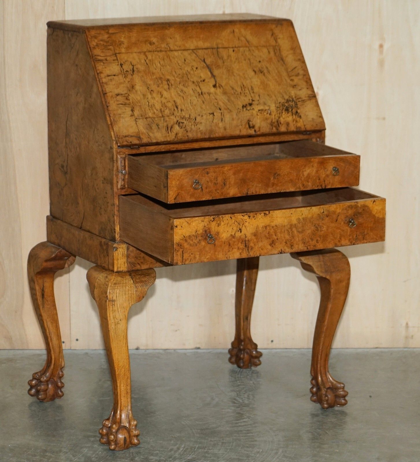 4740.0 Fine Circa 1800 Pollad Oak Writing Bureau Desk Claw & Ball Hand Carved Legs photo