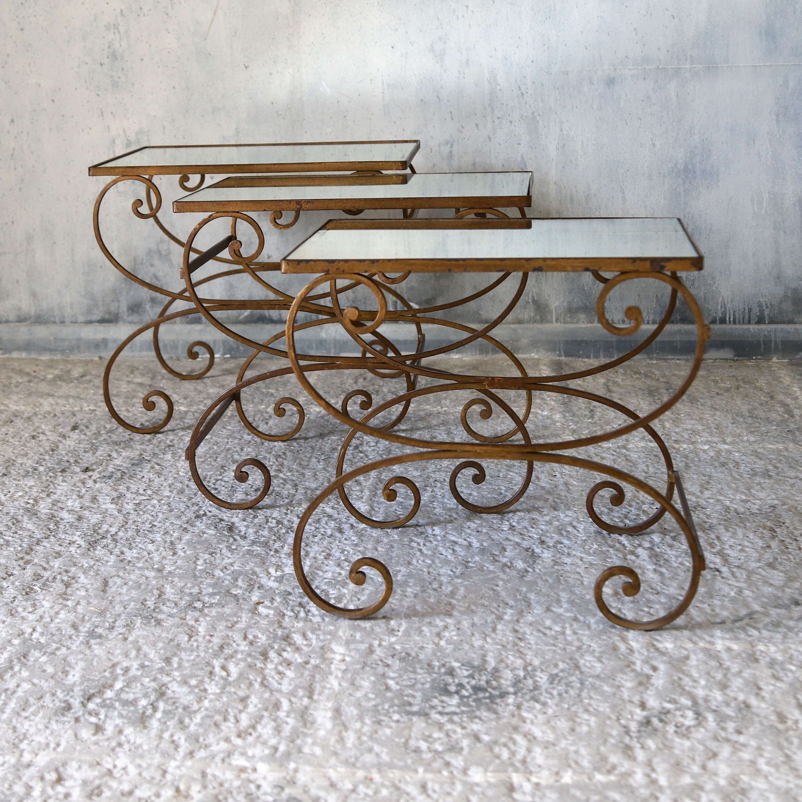 Mid Century Italian Nest Of 3 Gilt Metal Tables With Distressed Mirrored Tops photo buy