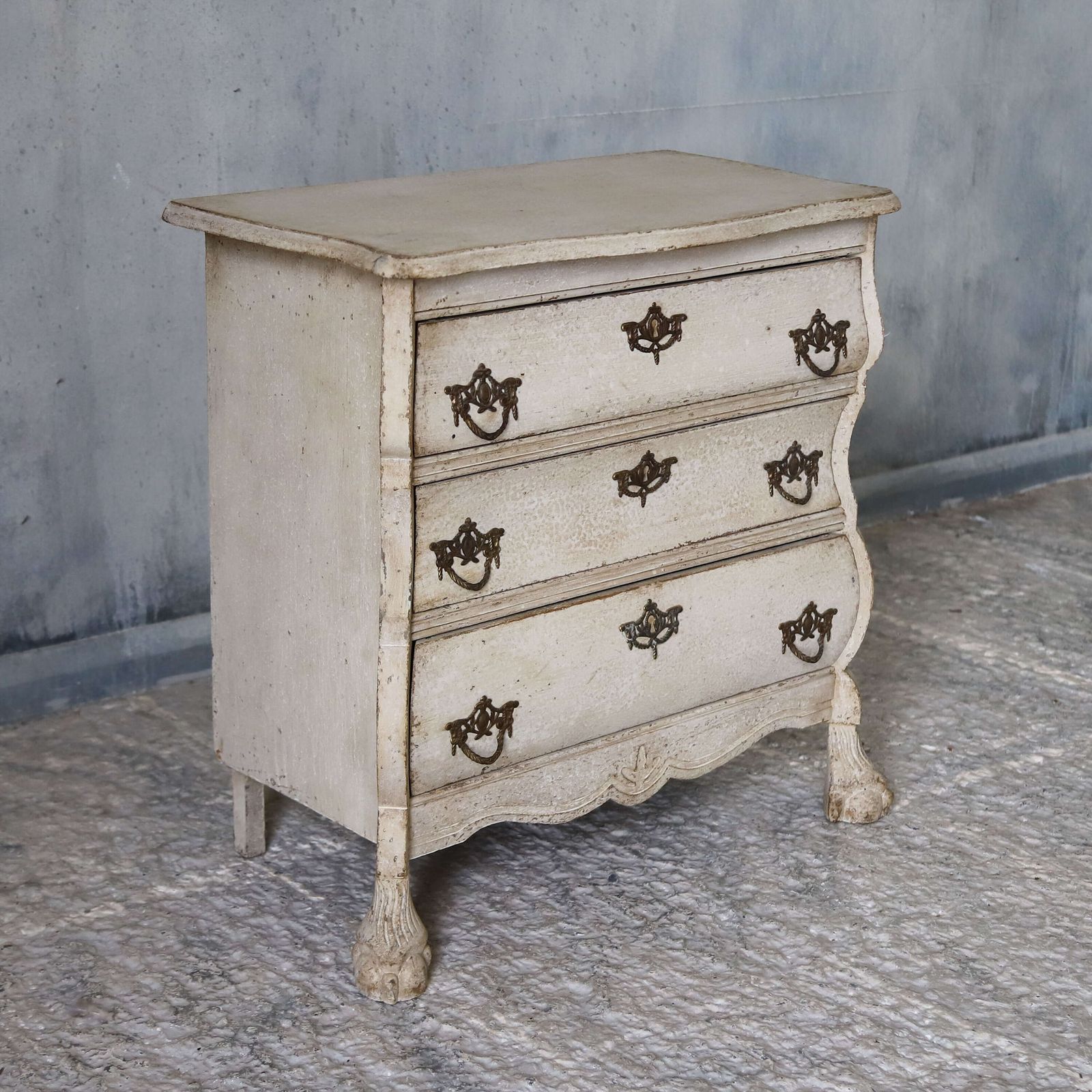 Early 20th Century Dutch Painted Serpentine Chest Of Drawers photo Furniture