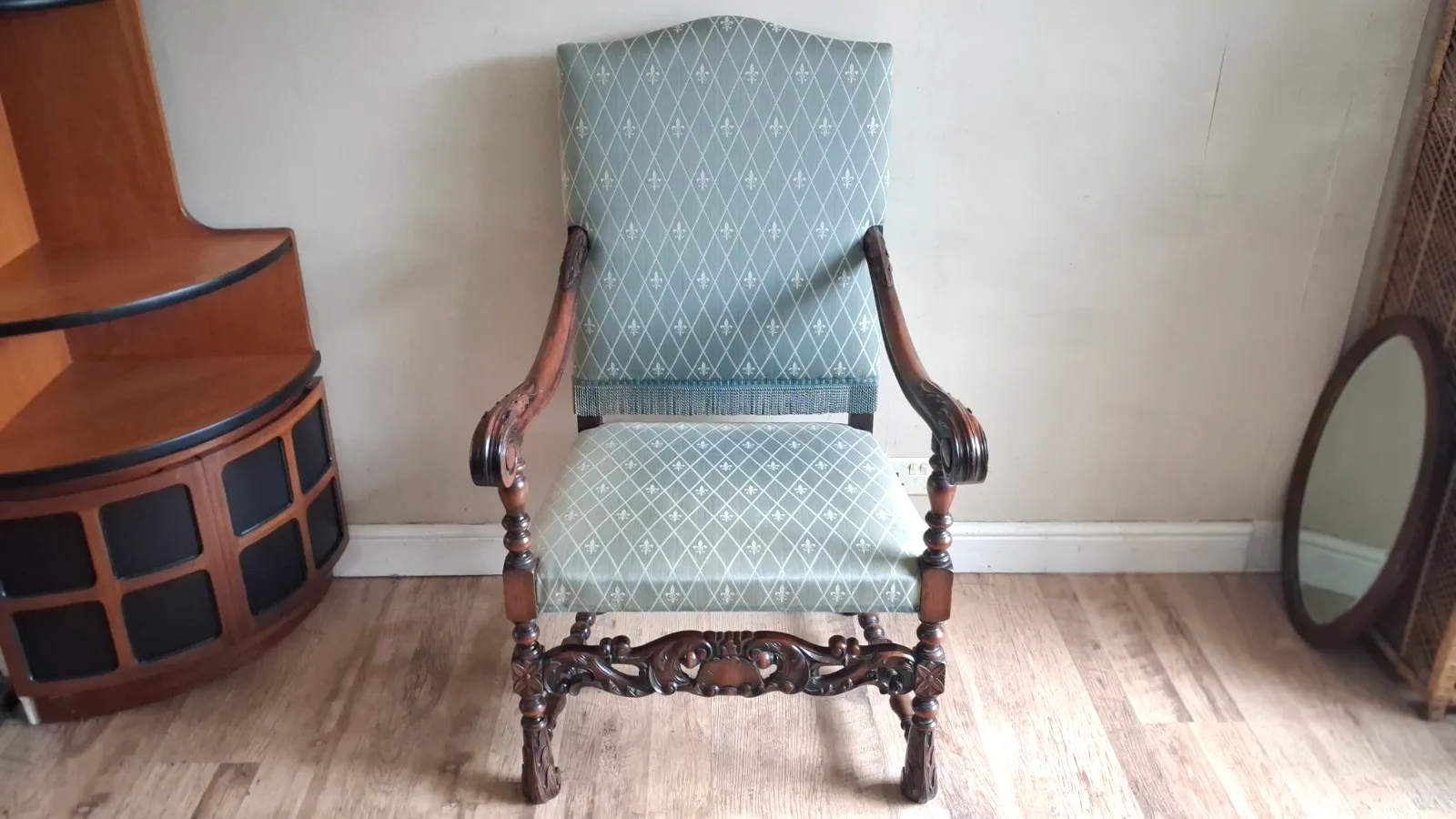 Superb French 19th Century Walnut Baroque Carved Armchair photo 430.0