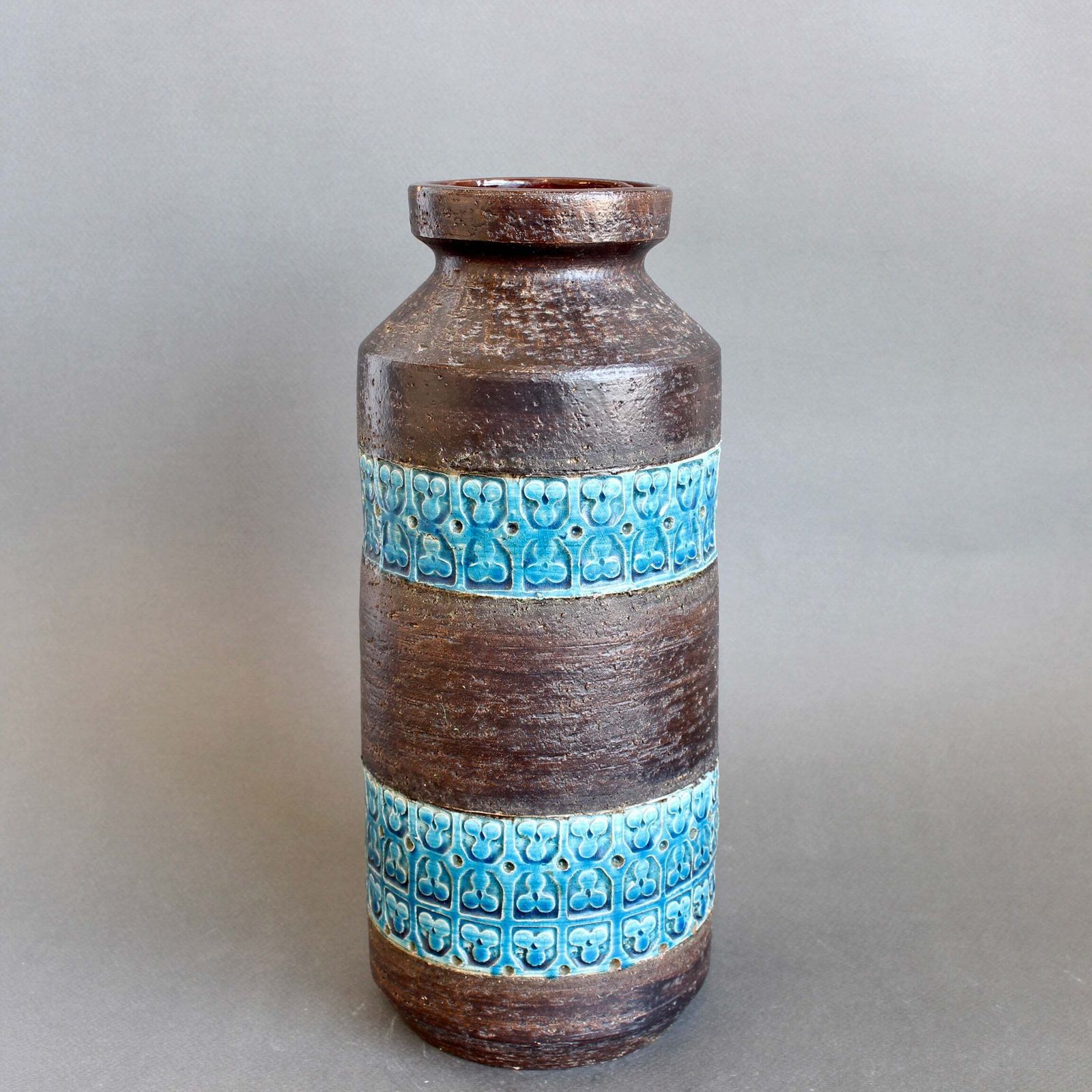 Mid Century Italian Ceramic Trifoglio Range Vase By Aldo Londi For Bitossi (1964)