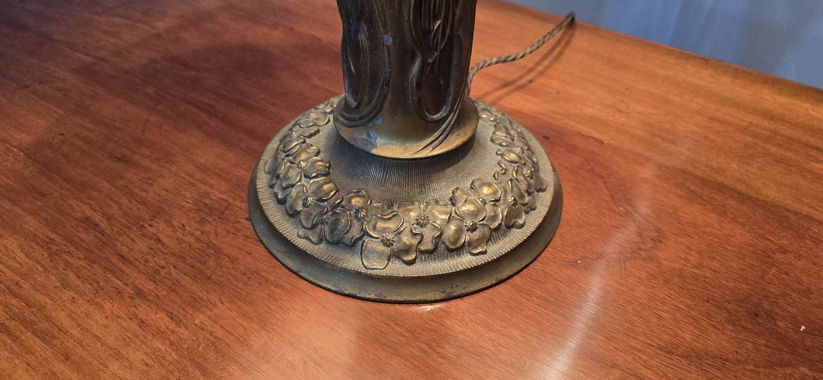 Superb Art Noveau Lamp By The Charles Parker Company photo vinterior