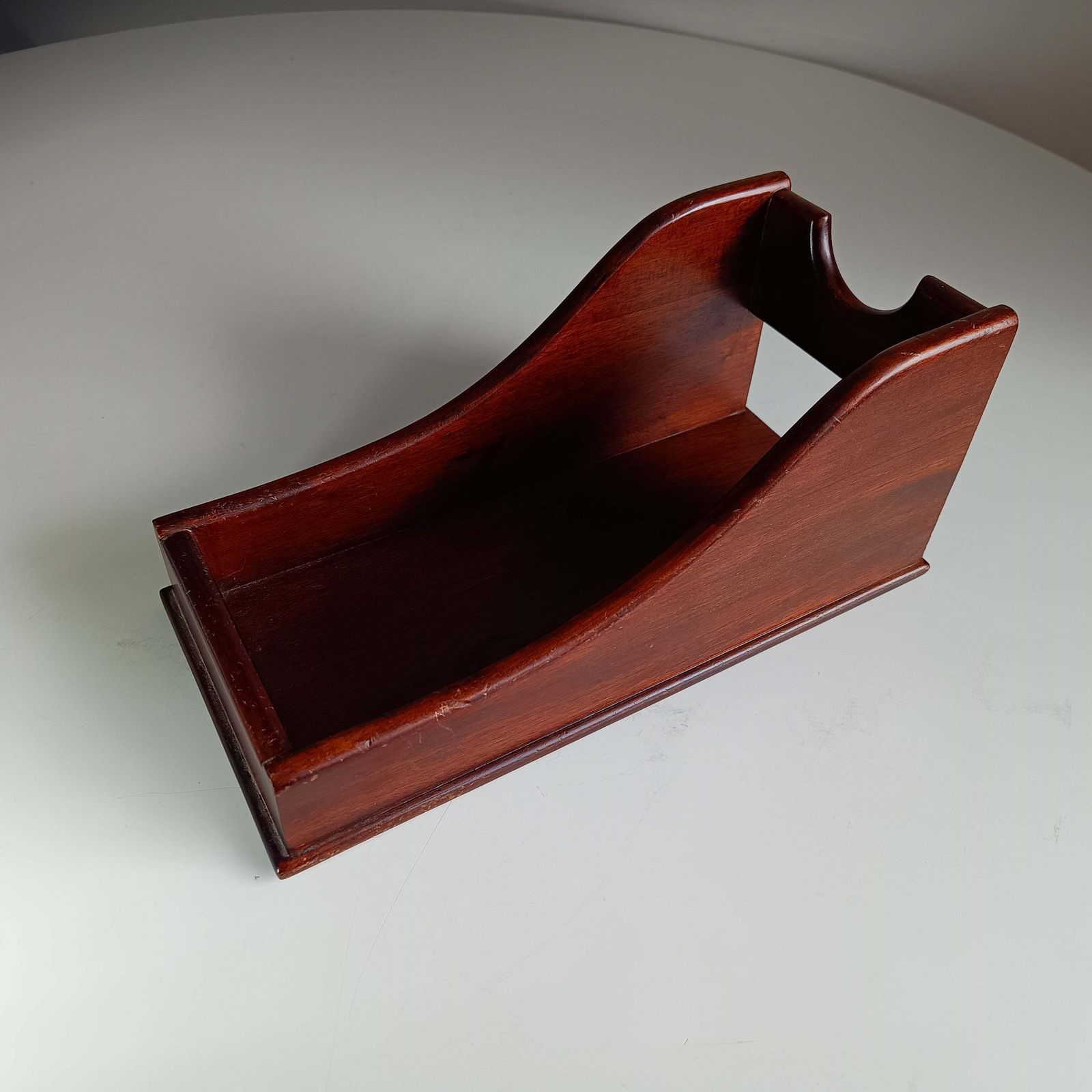 English Late Victorian To Edwardian Mahogany Veneered Wine Bottle Cradle Single Bottle Holder, Good Quality Half Blind Dovetail Joints, Georgian Style photo for sale