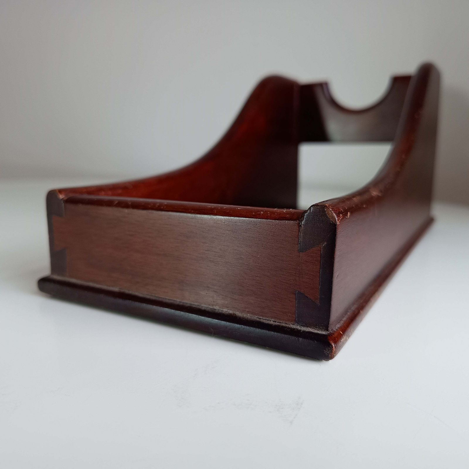 photo for sale English Late Victorian To Edwardian Mahogany Veneered Wine Bottle Cradle Single Bottle Holder, Good Quality Half Blind Dovetail Joints, Georgian Style