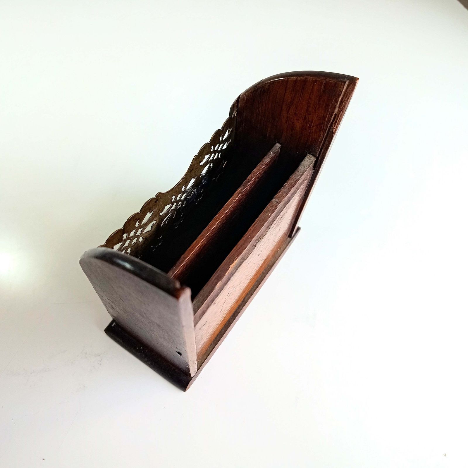 Late Victorian English Oak And Tabletop Post Cards Stand Or Letter Rack – Small Desktop Model, Rarely Found Marked Specifically For Post Cards photo 115.0