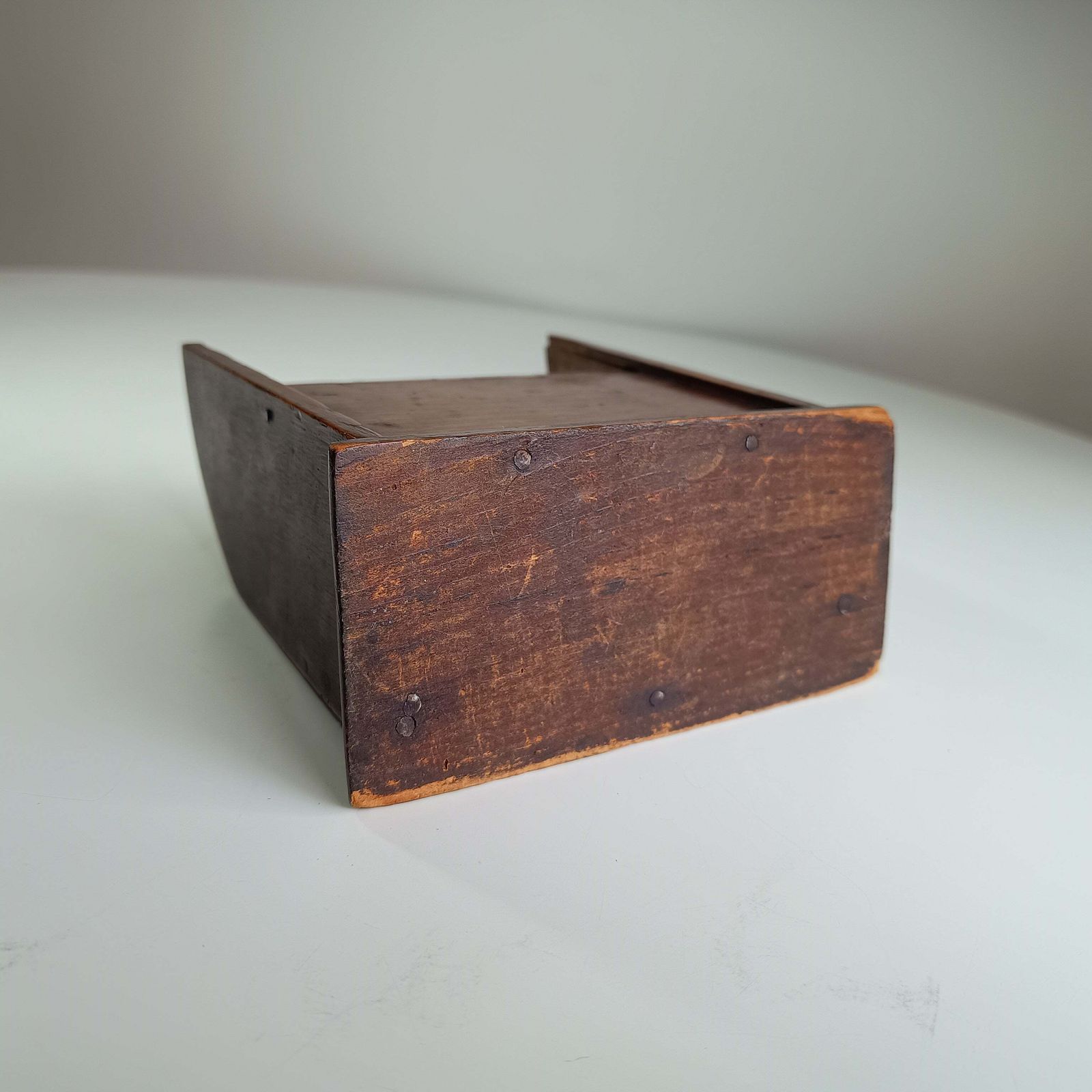 Late Victorian English Oak And Tabletop Post Cards Stand Or Letter Rack – Small Desktop Model, Rarely Found Marked Specifically For Post Cards photo vinterior