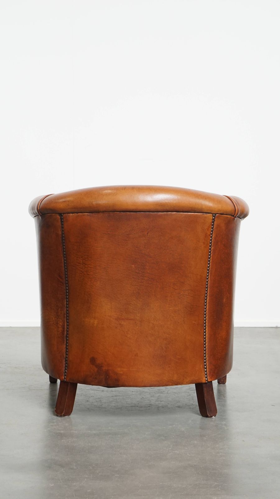 Mooie, Comfortabele Schapenvacht Club Fauteuil In Goede Staat Met Een Mooie Patina. photo Meubels