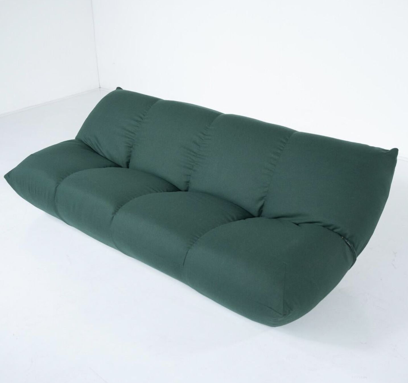 Mid Century Modern Green Papillon Sofa By Giovannetti, Italy, 1970s photo vinterior