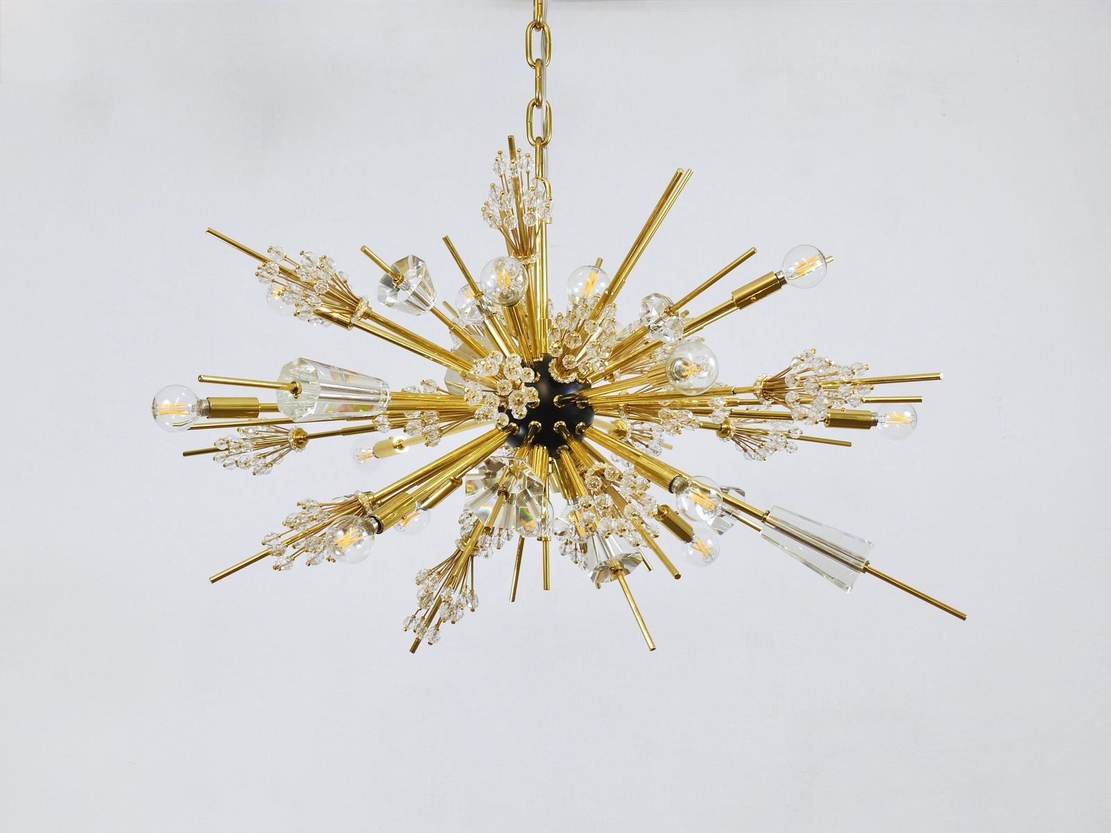 photo vinterior Huge J.L. Lobmeyr Metropolitan Opera Sputnik Crystal Brass Met Chandelier Vienna