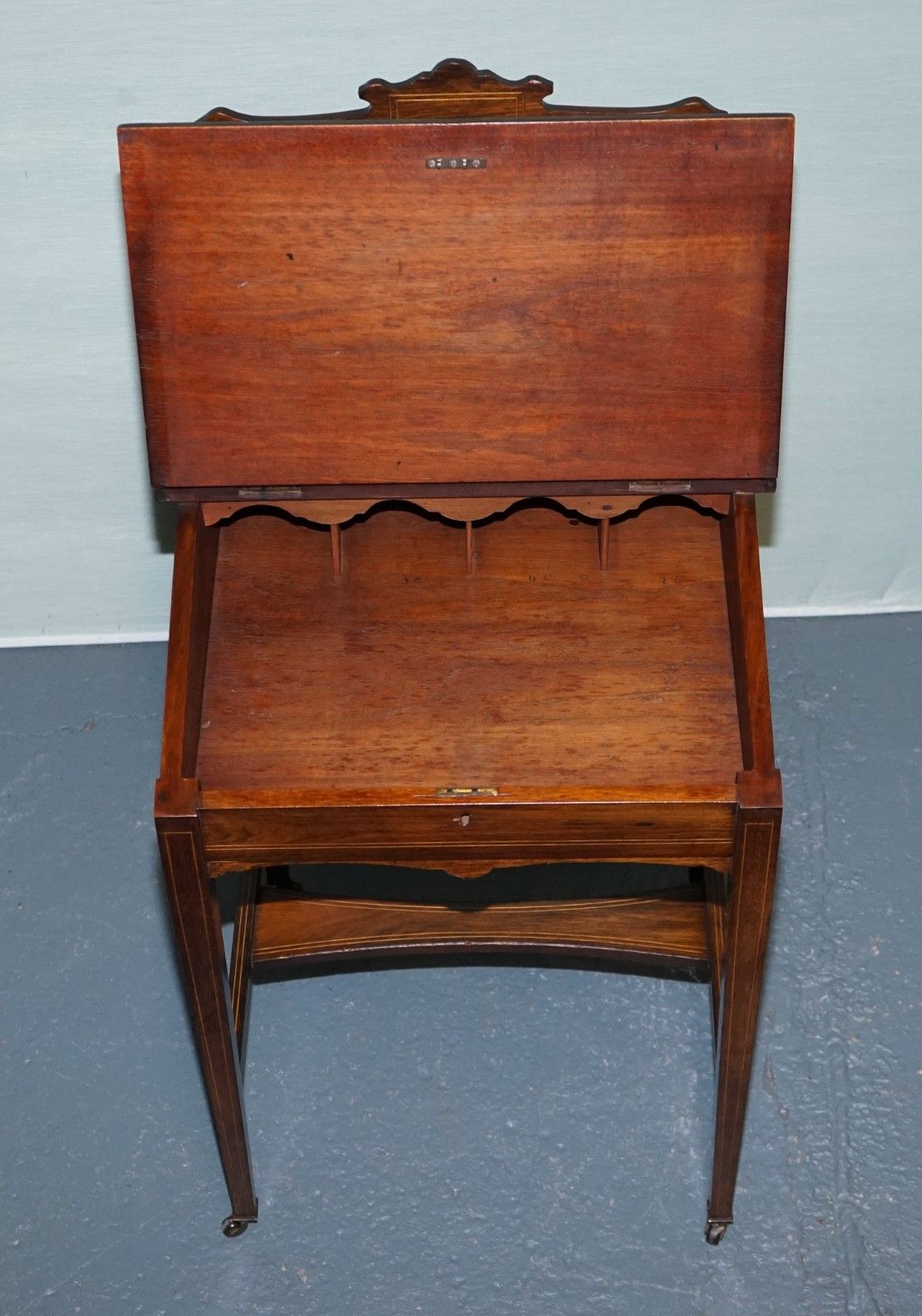 photo vintage Victorian Ladies Writing Davenport Desk With Inlay & Leather Writing Surface