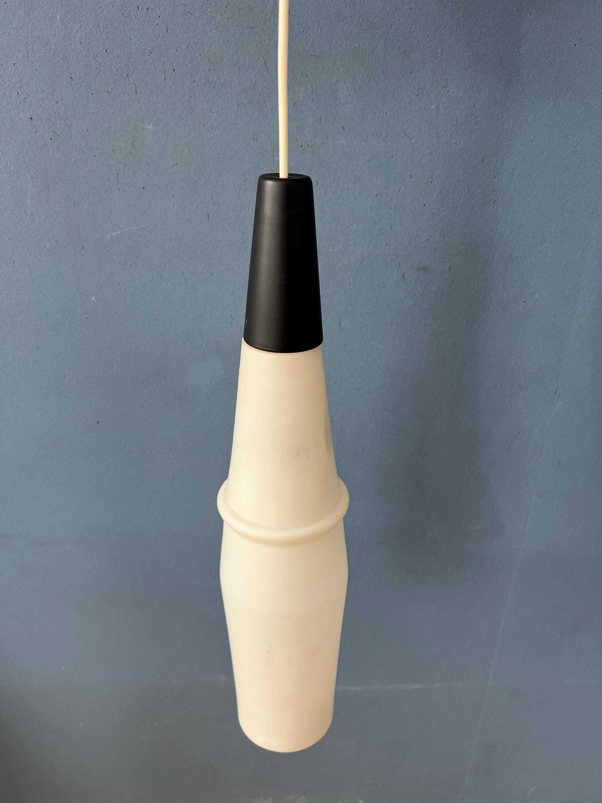 Lange Mid Century Opaline Glazen Hanglamp photo buy