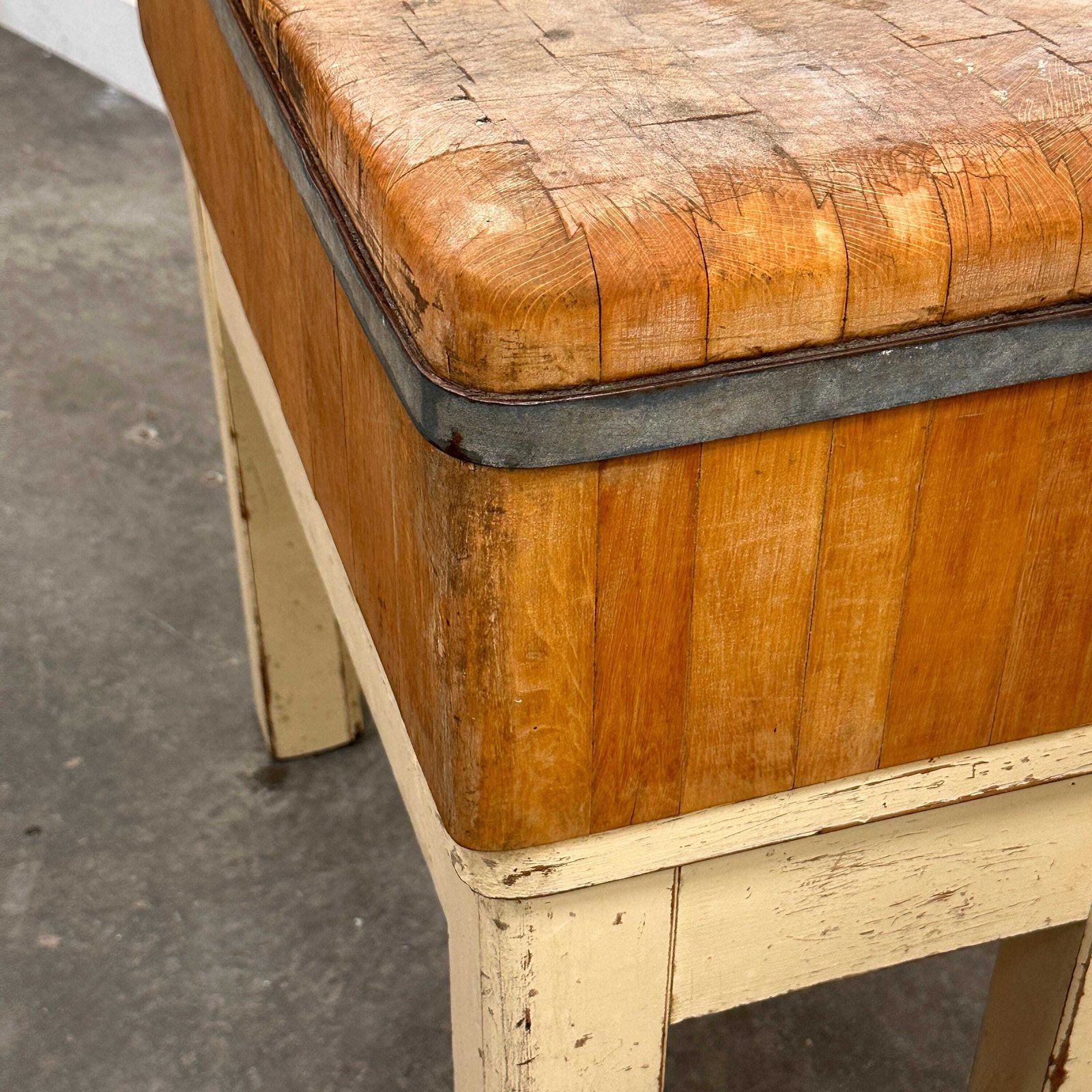 Authentic Charming French "Billot De Boucherie" Butcher Block In Solid Beechwood, France, 1950s. photo for sale