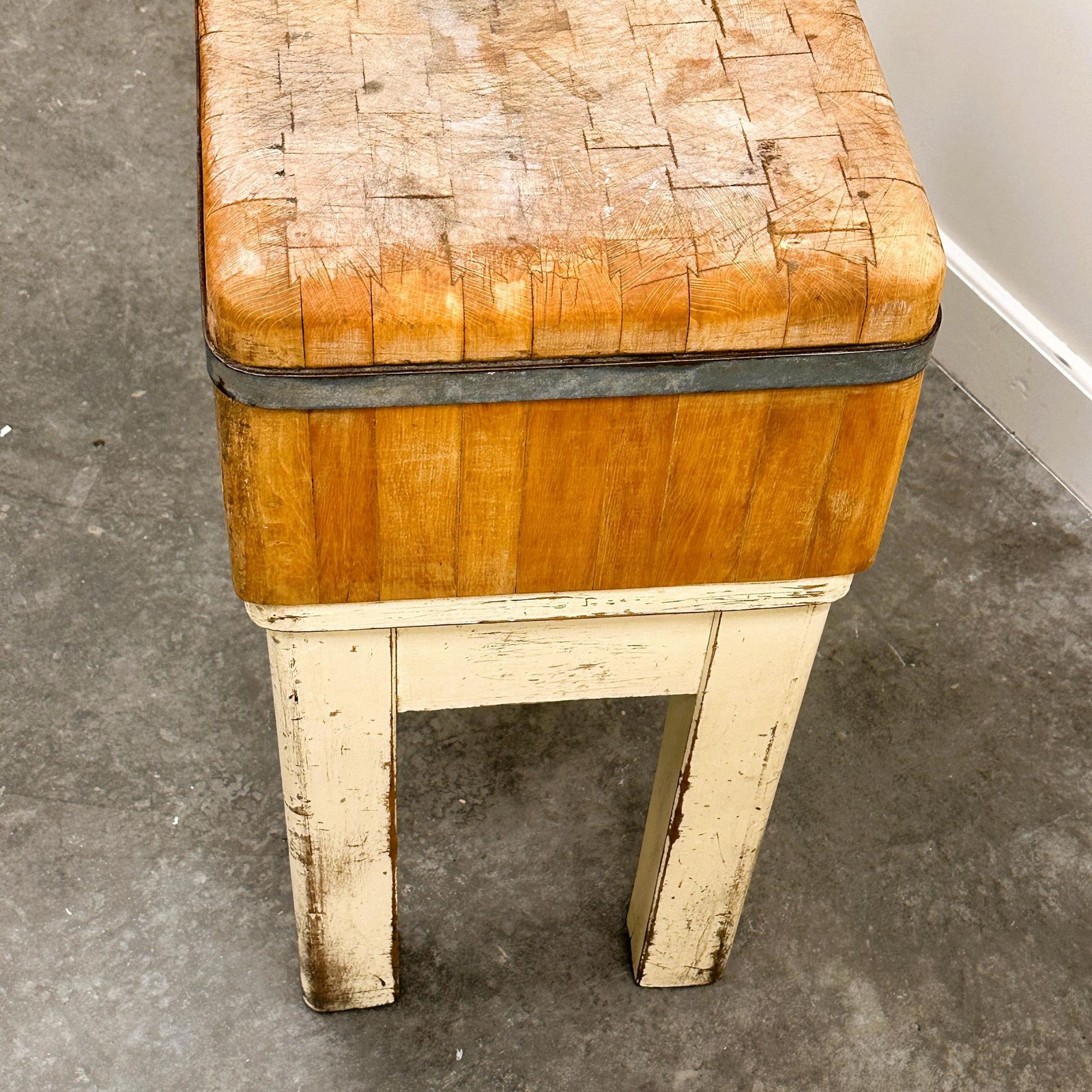 Authentic Charming French "Billot De Boucherie" Butcher Block In Solid Beechwood, France, 1950s. photo buy
