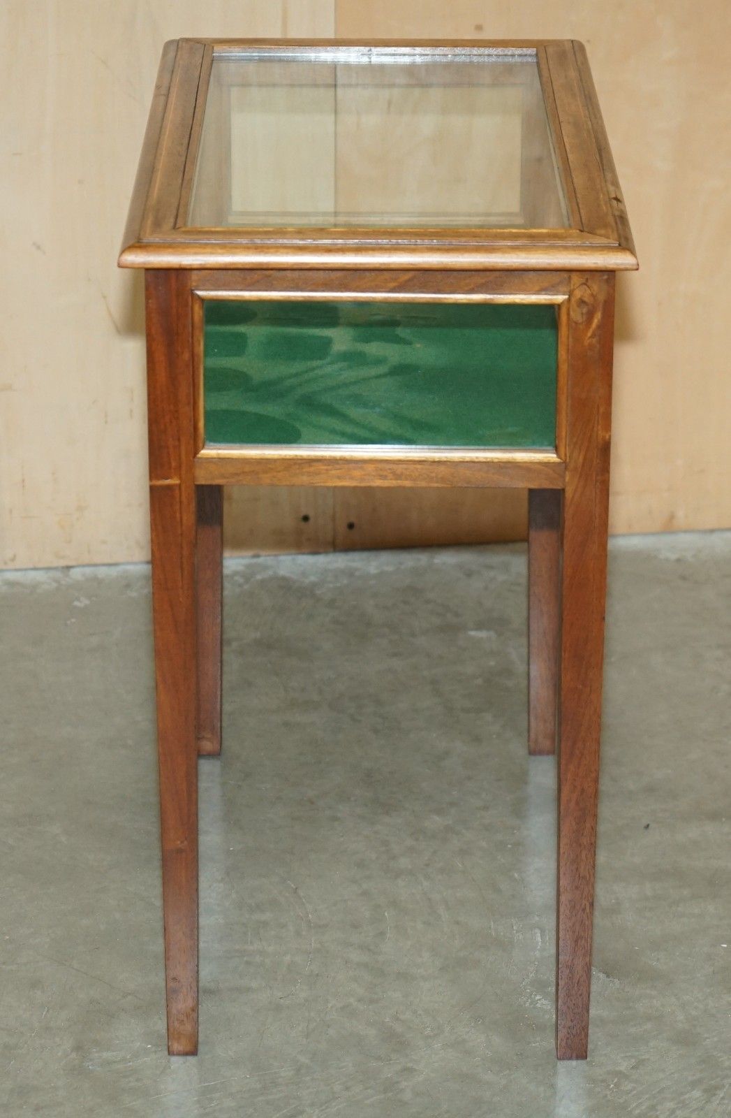 photo furniture Antique Edwardian Mahogany Glass Display Case Side End Table For Trinkets Etc