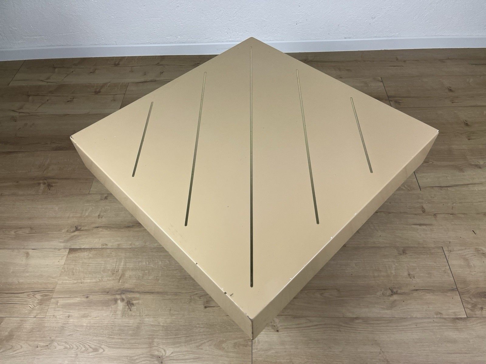 photo vinterior Square Coffee Table Lacquered Wood Beige Deco 1950’s Vintage Design