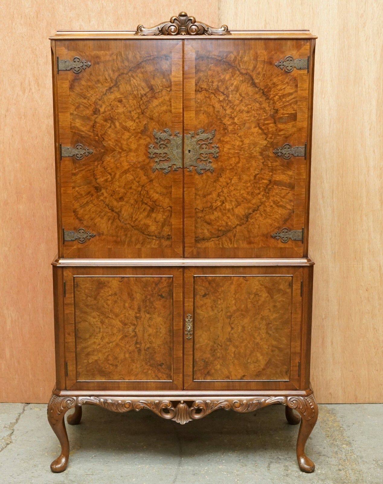 Sublime Art Deco Drinks Cabinet With Exquisite Burr Walnut Panels Cabriole Legs photo furniture