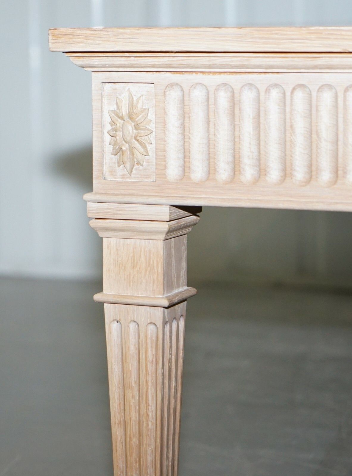 photo furniture Very Large Limed Oak Coffee Of Cocktail Table 123.5cm Wide Carved Pillared Legs
