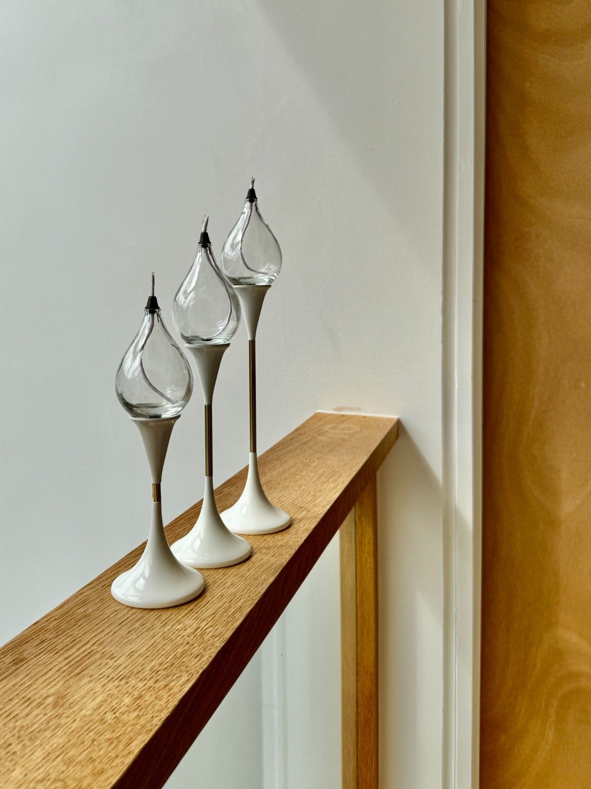 Rare 1970s Space Age Clear Drops Trio By Freddie Andersen In White & Gold, Boxed photo furniture