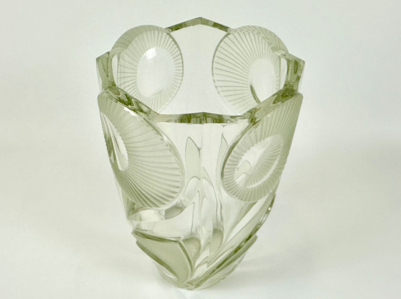 photo furniture Art Deco Vase Attributed To Rudolf Hloušek For železný Brod, 1930s