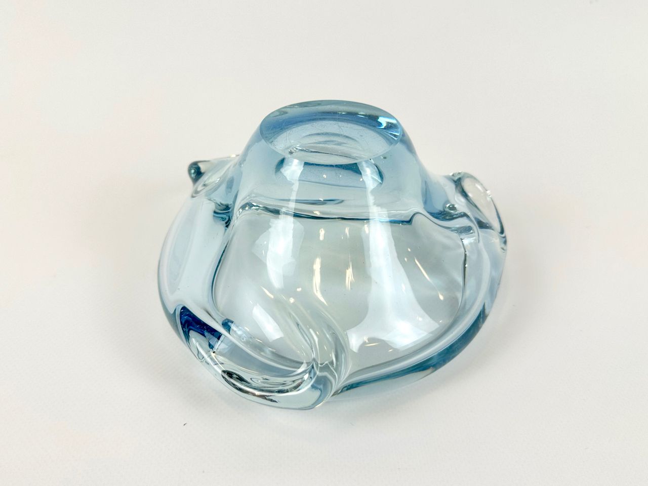 Art Glass Ashtray Attributed To Josef Hospodka For Chribska Sklarna, 1960s photo vinterior