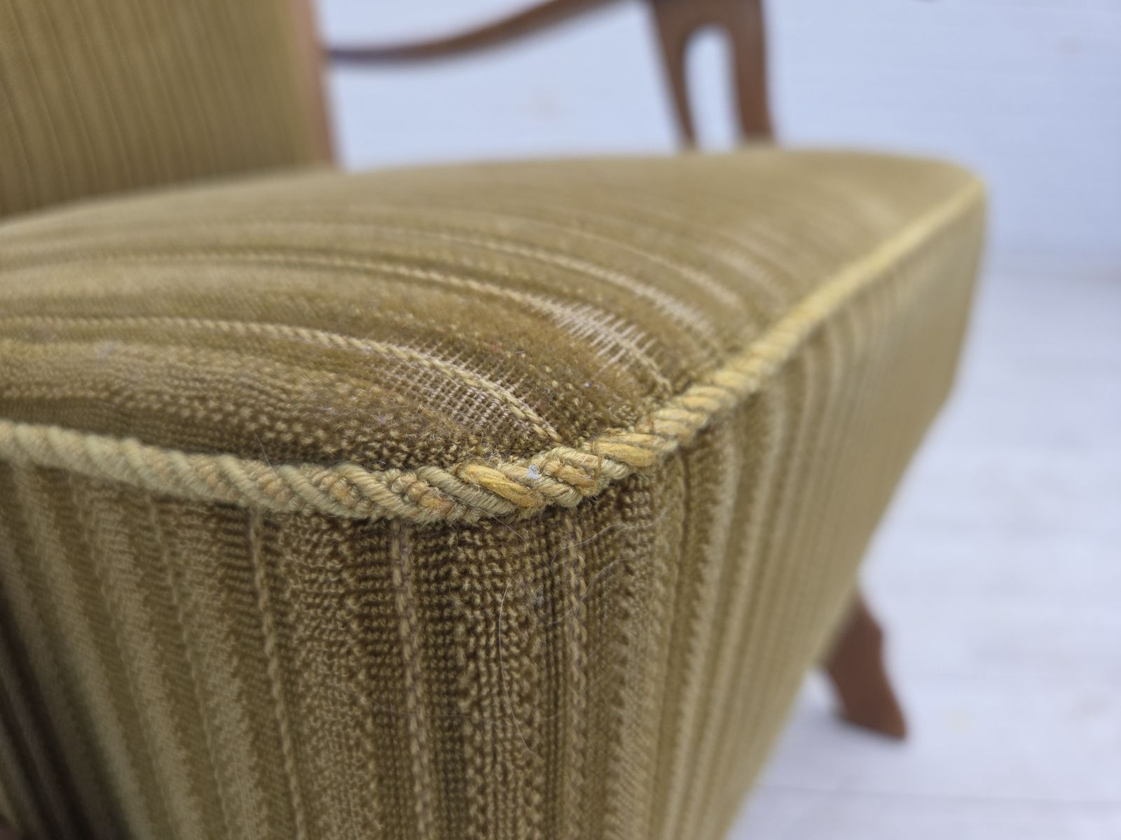 1970s, Scandinavian Armchair, Cotton/Wool Fabric, Solid Oak Wood, Original Condition. photo vinterior