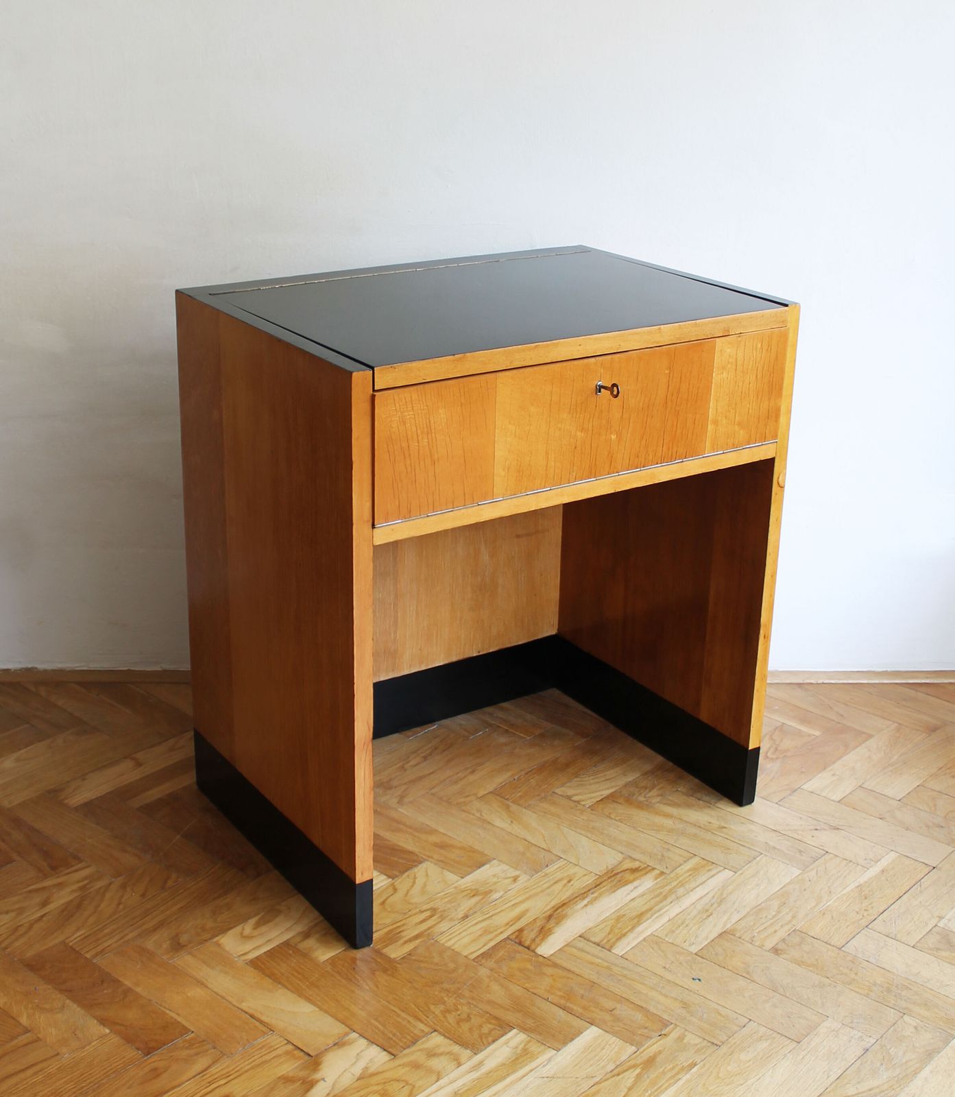 1950s Modernist Dressing Table photo Furniture