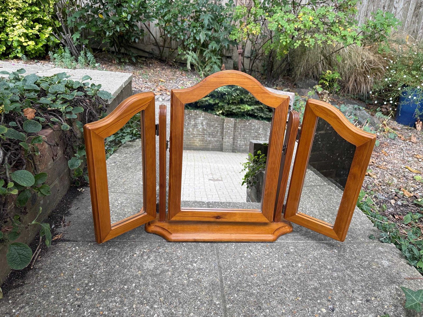 Vintage Pine Triple Vanity Mirror, Rustic Dressing Table Trifold Mirror With Arched Centre And Hinged Side Panels, 1980s Pine Mirror photo furniture