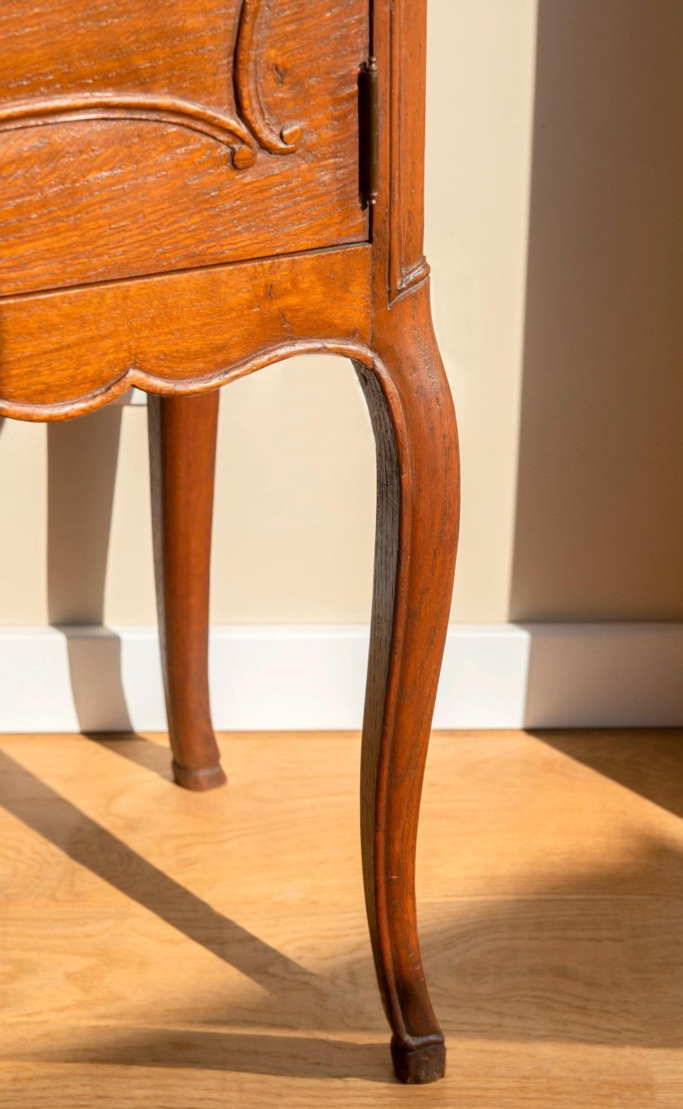 Antique Wooden Cabinet, French Bedside Table, Oak Telephone Table, Bend Legs, Scalloped Side Table With Door photo vintage