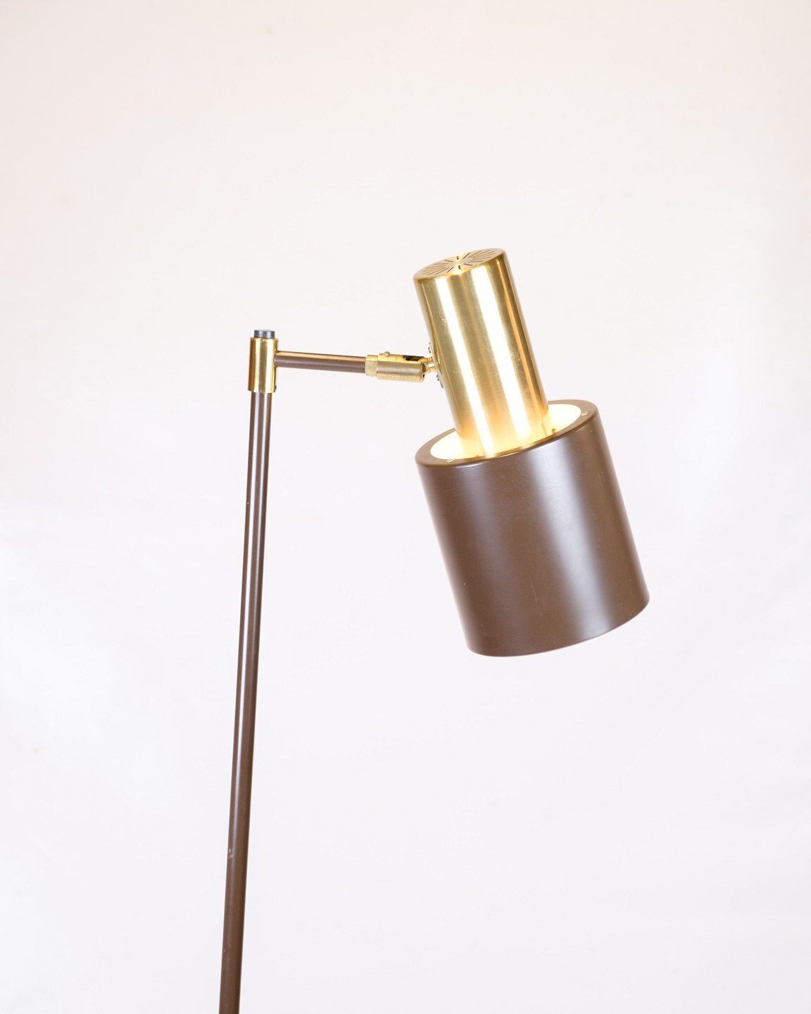 Floor Lamp   Model Studio   Brown Lacquered Metal & Brass   Jo Hammerborg   Fog & Morup   1970s photo furniture