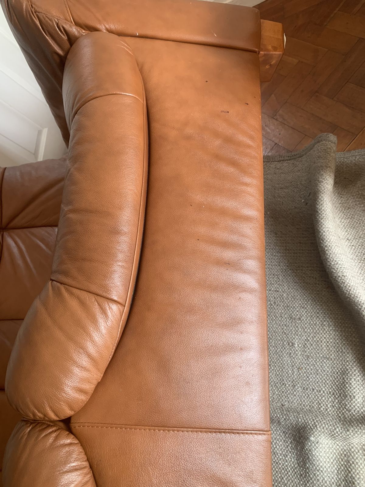 photo furniture Ekornes Stressless 2 Seater Brown Tan Leather Sofa