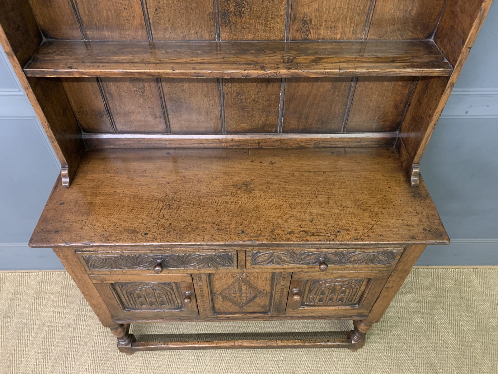 Ipswich Oak Dresser, 1910s, Antique photo 745.0