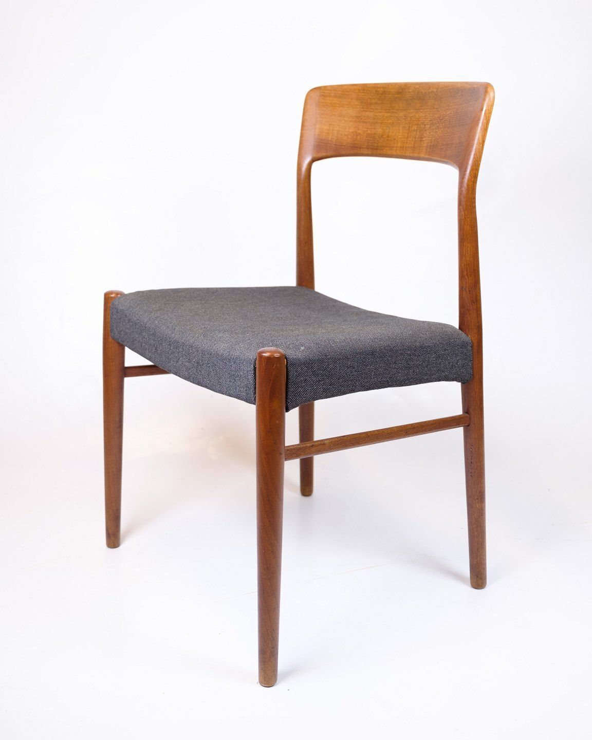 Set Of Eight Dining Chairs   Model 26   Teak   Henry Kjærnulf   K/S Korup Chair Factory   1960s photo for sale