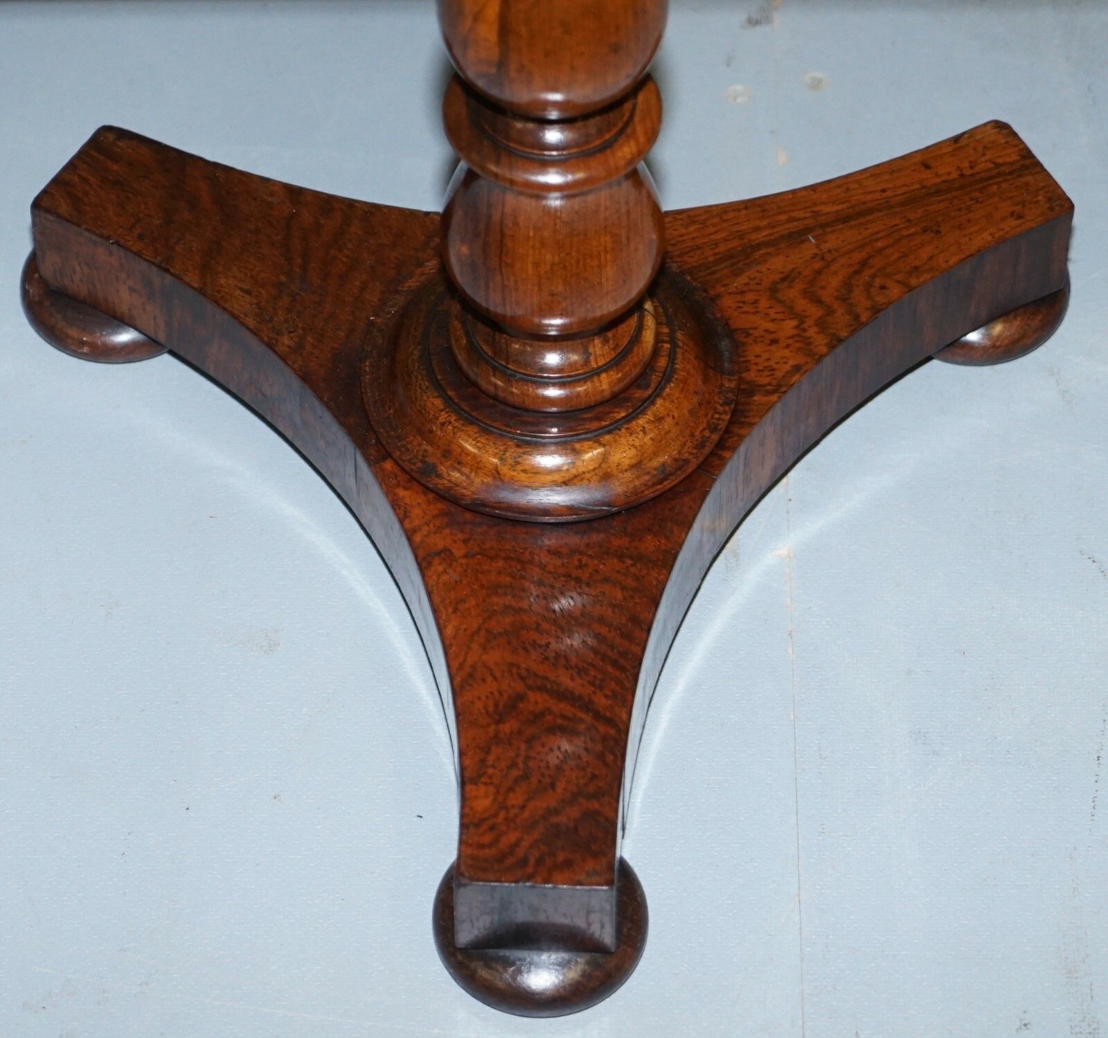 Pair Of Stunning Original 1830 William IV Rosewood Mirrored Top Side Lamp Tables photo buy