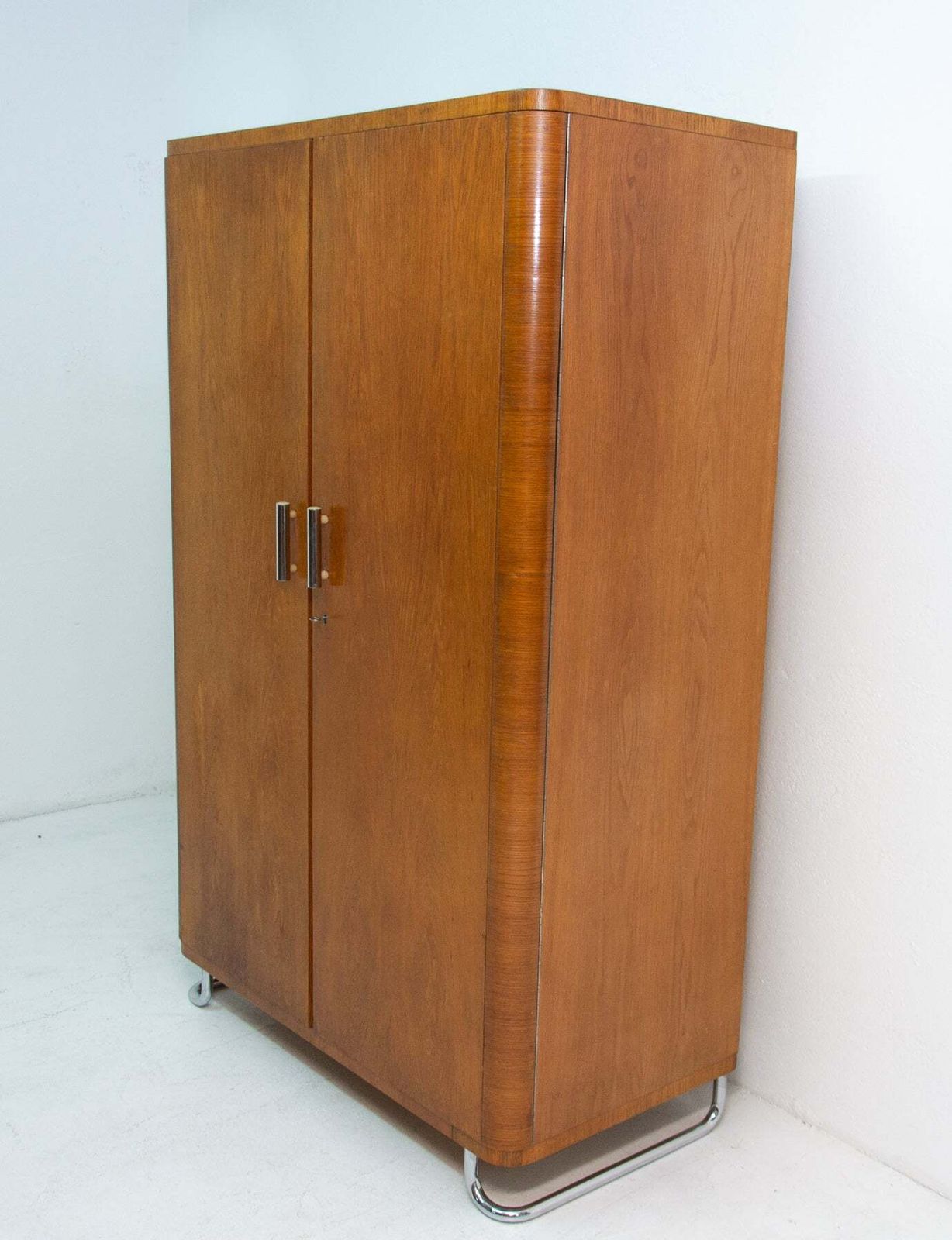 Bauhaus Kledingkast Met Chromen Details, Bohemen, Jaren 1930 photo for sale