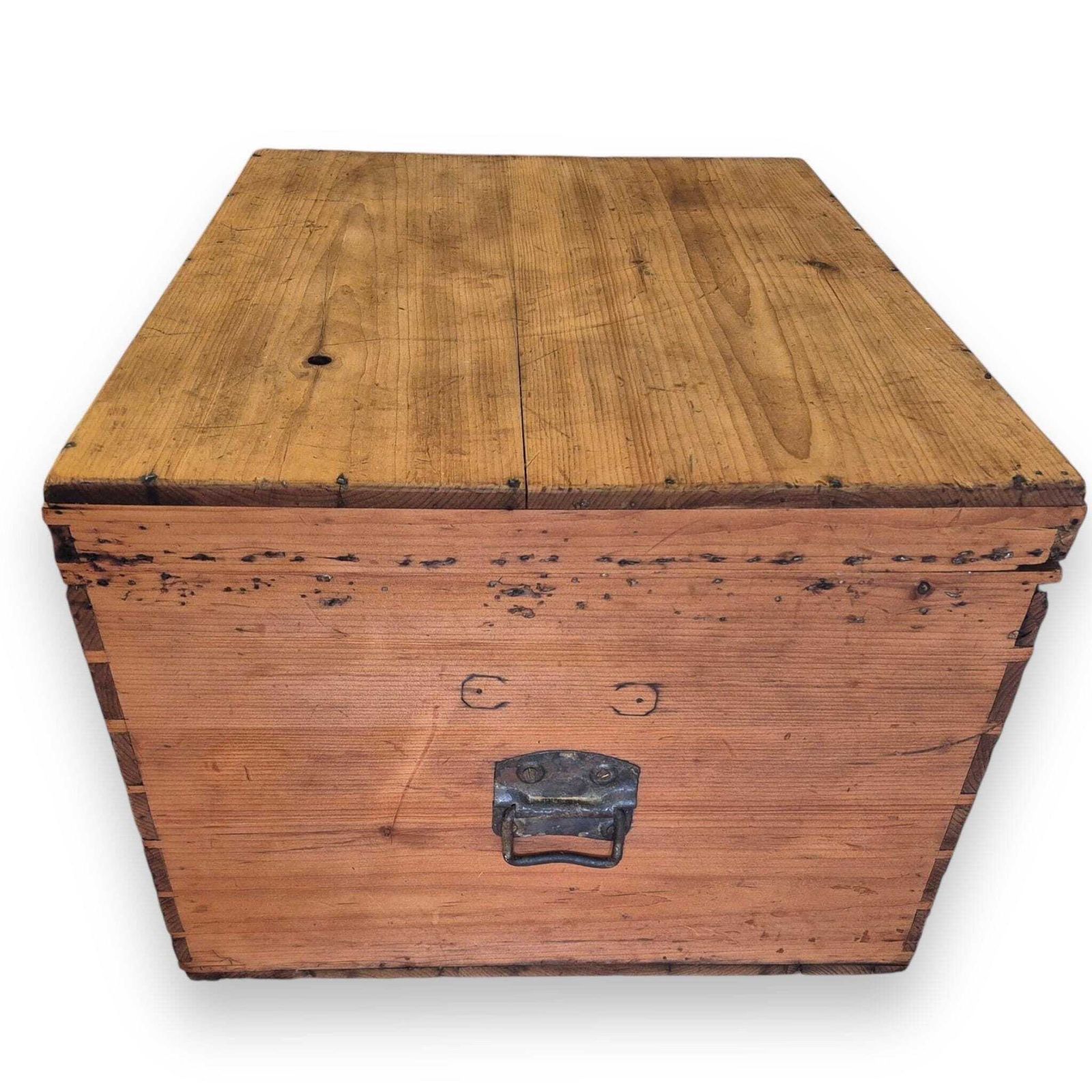 Antique 19th Century Waxed Pine Storage Trunk – Rustic Blanket Chest photo vinterior