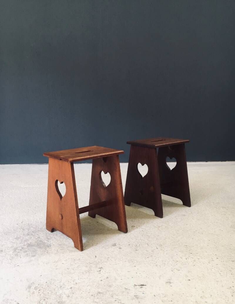 Arts & Crafts Stijl Krukkenset Met Hartmotief, België, Jaren 1920 photo furniture