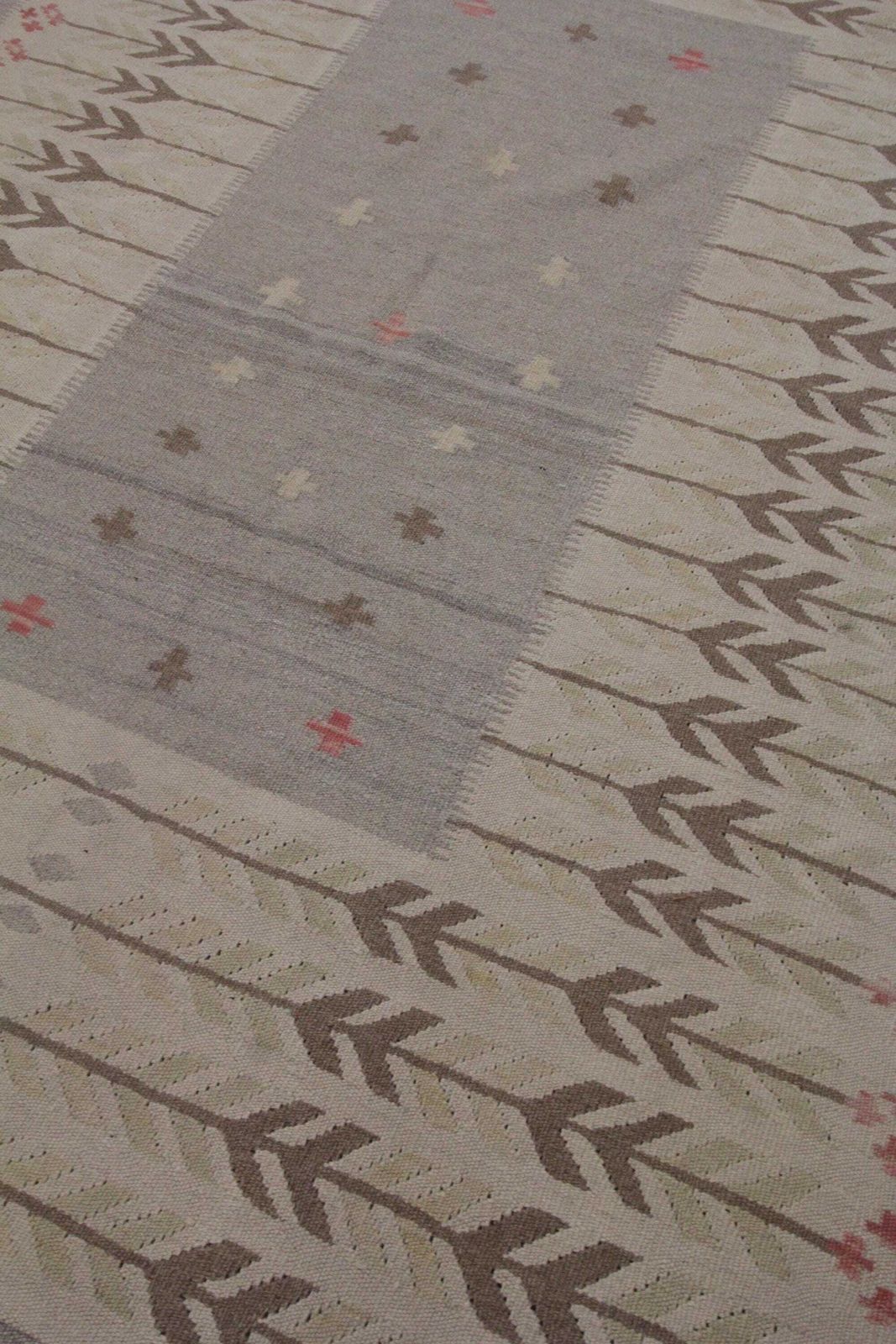 Khaki Brown Kilim Rug: Scandinavian Wool Flatweave Carpet Handmade (7.10 × 5.5 Ft.) photo furniture