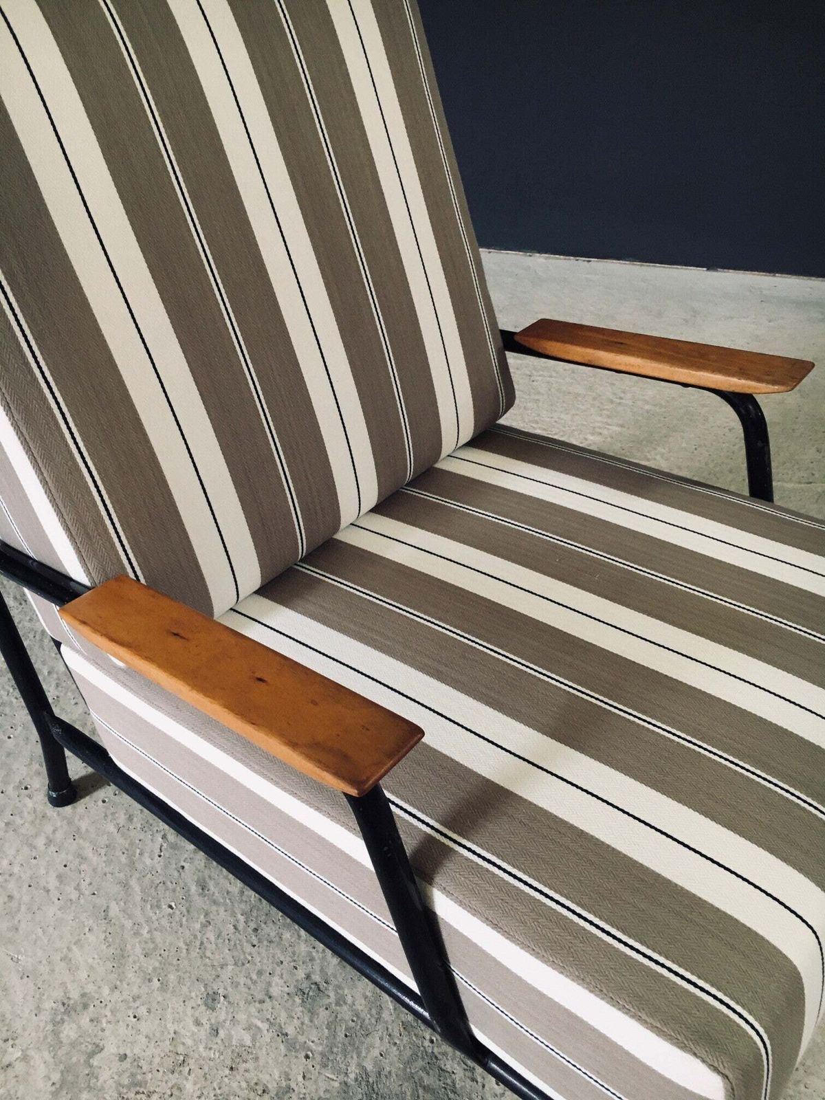 photo vinterior Mid Century Modern Lounge Chair, Ca. Jaren 1950, Frankrijk