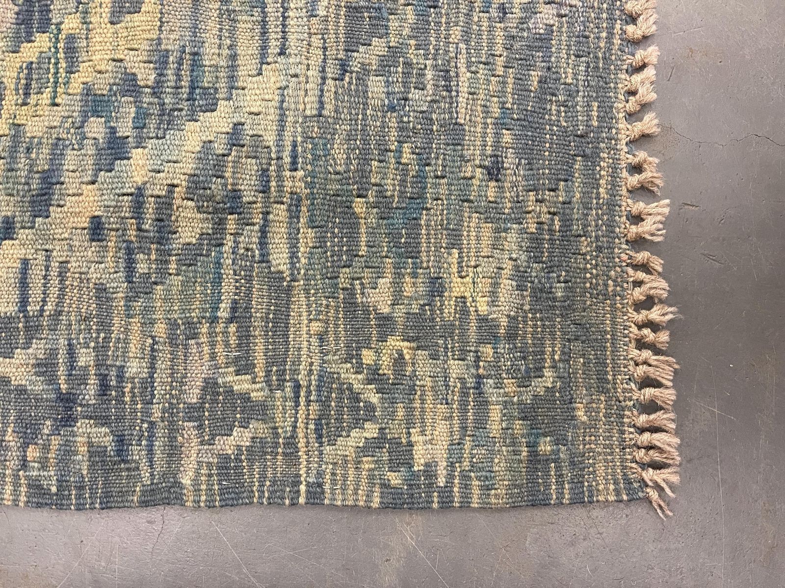 Geometric Kilim Rug: Contemporary Wool Flatweave Carpet (6'5" X 4'2") photo 960.0