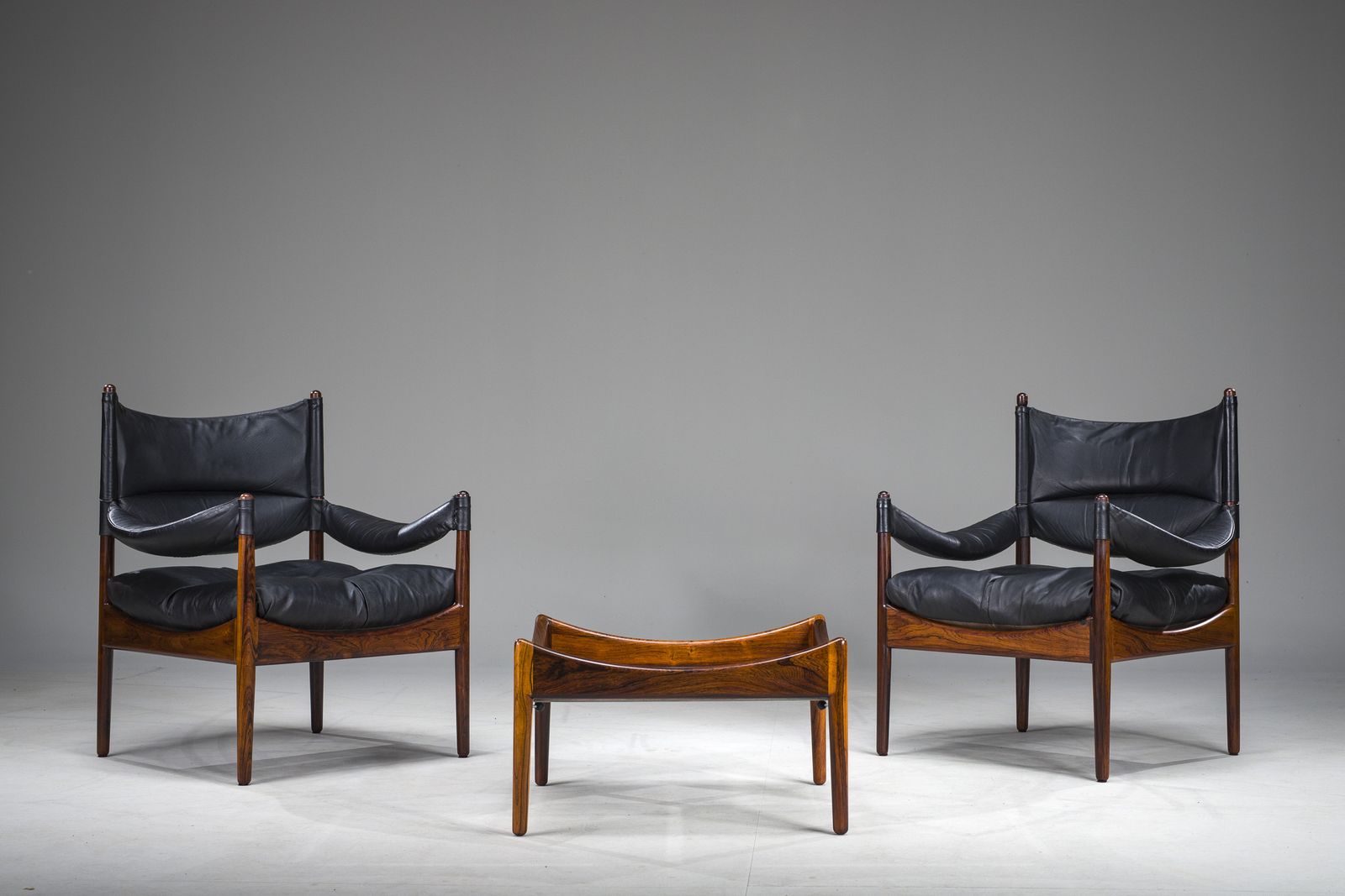 Mid Century Modern Danish Armchairs And Coffee Table By Kristian Vedel For Sören Willadsen, 1960s, Set Of 3