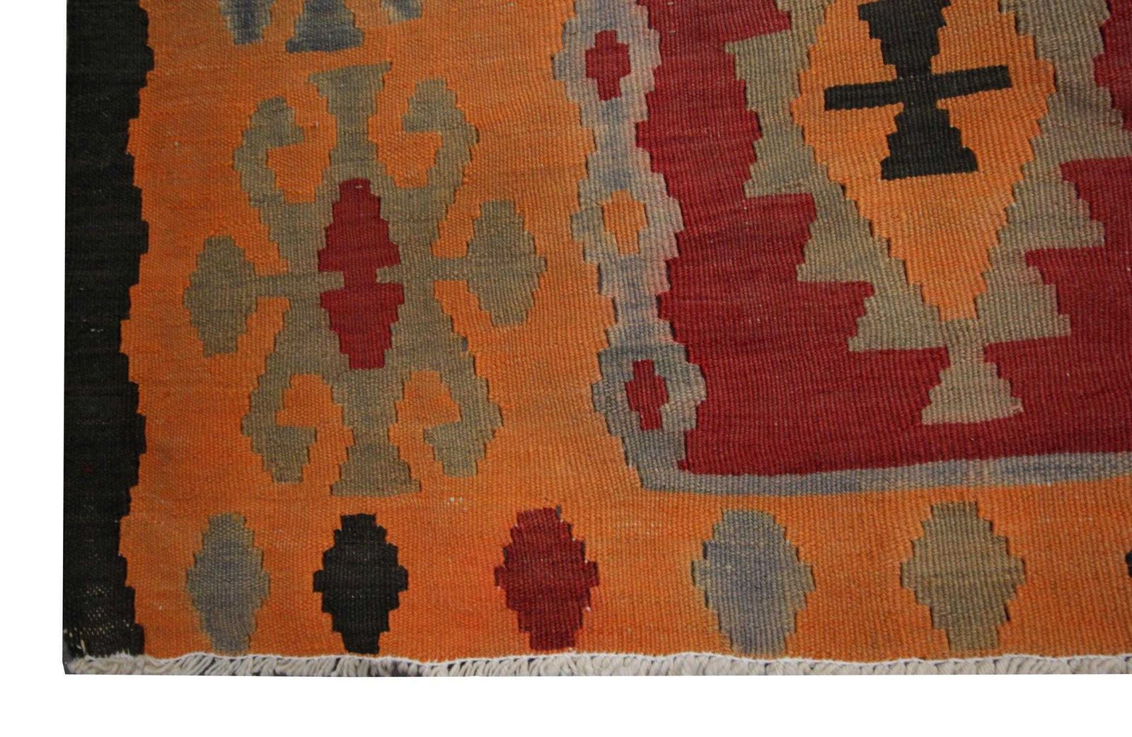 1980s Vintage Kilim Rug: Handmade Wool Tribal Flatweave (9'5" X 4'11") photo 1880.0