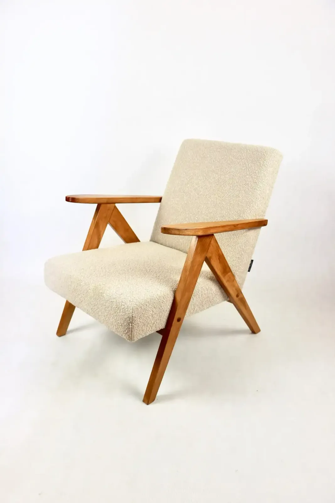 Vintage B 310 Var Armchair, Beige Bouclé Structure, 1970s   2 Pieces Available   Light Wood