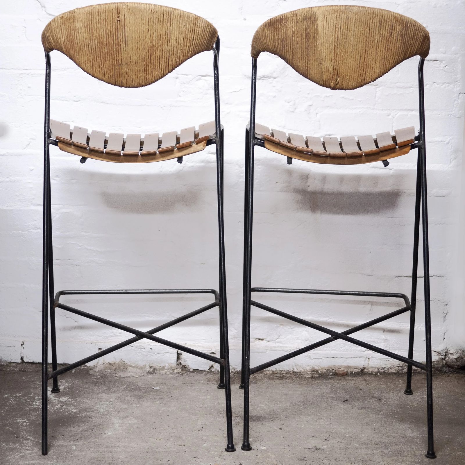 photo vinterior Wrought Iron Wicker & Slatted Wood Bar Stools By Arthur Umanoff For Raymor, 1950s, Set Of 2